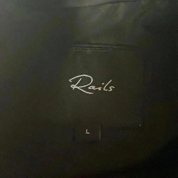 Rails Wesley Front Zip Faux Fur Jacket in Green Camp Black Size Large EUC - Picture 10 of 11